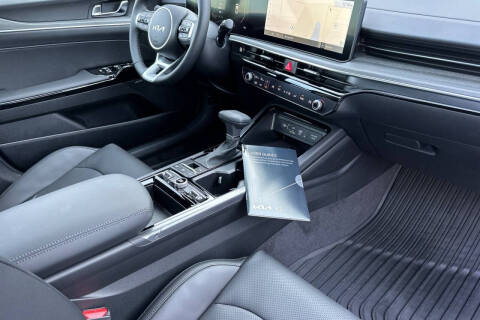 2025 Kia K5 EX