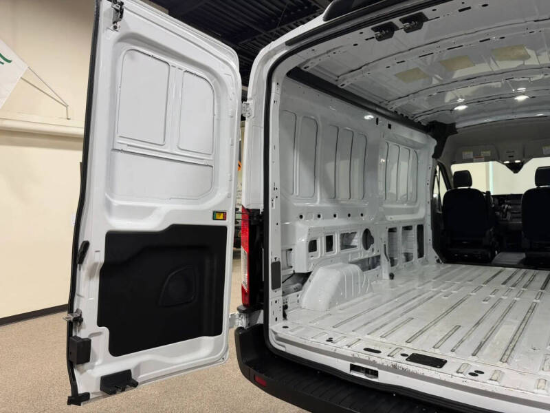 2025 Ford Transit 250