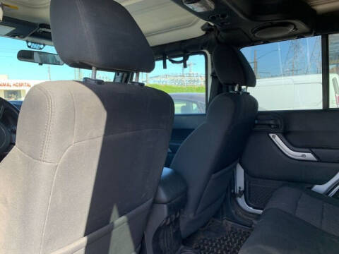 2012 Jeep Wrangler Unlimited Sahara