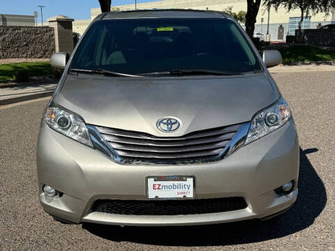 2017 Toyota Sienna XLE Premium 8-Passenger