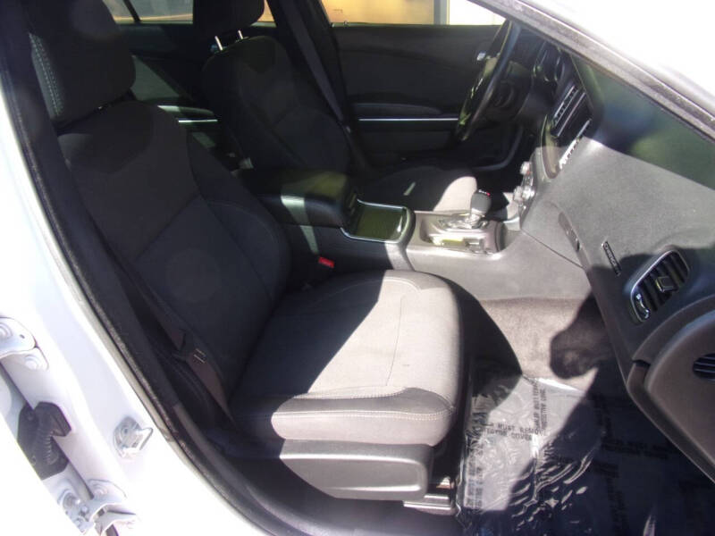 2015 Dodge Charger SE