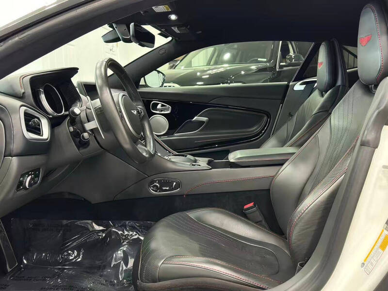 2020 Aston Martin DB11 V8