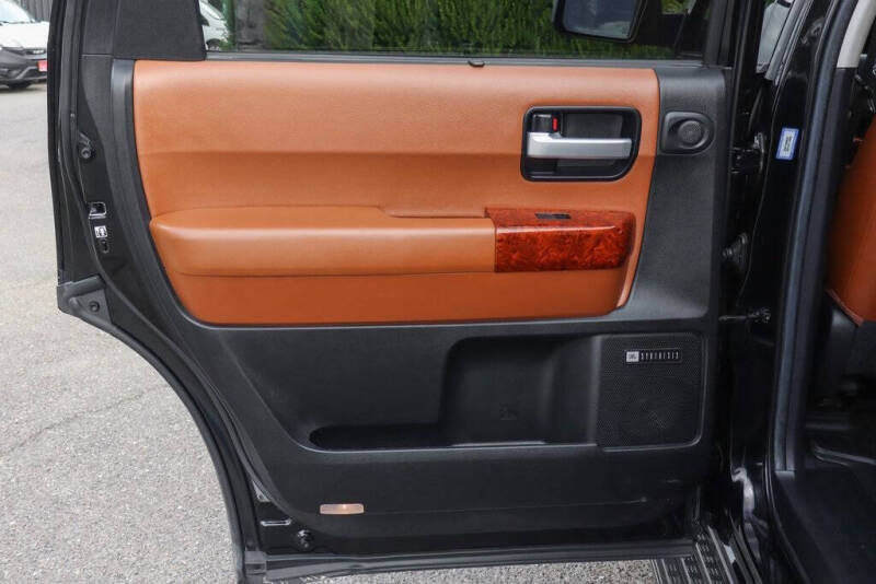 2021 Toyota Sequoia Platinum