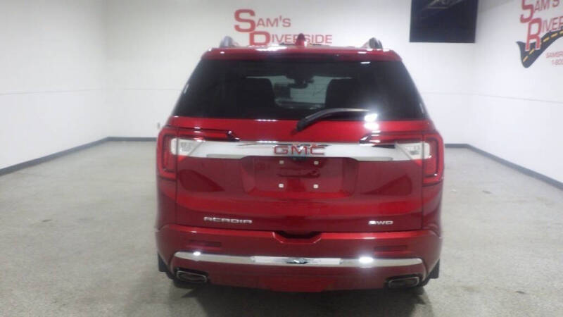 2020 GMC Acadia Denali