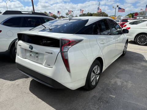2016 Toyota Prius Three
