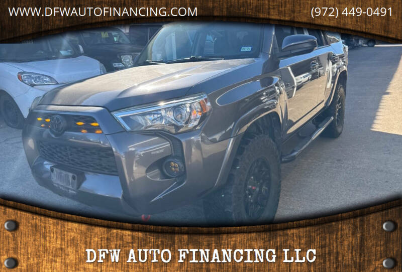 2018 Toyota 4Runner SR5's photo