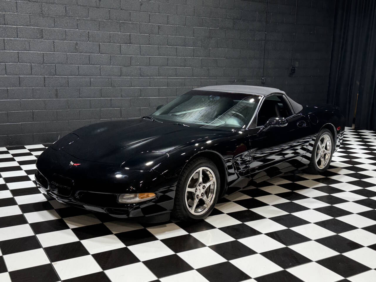 2004 Chevrolet Corvette 6