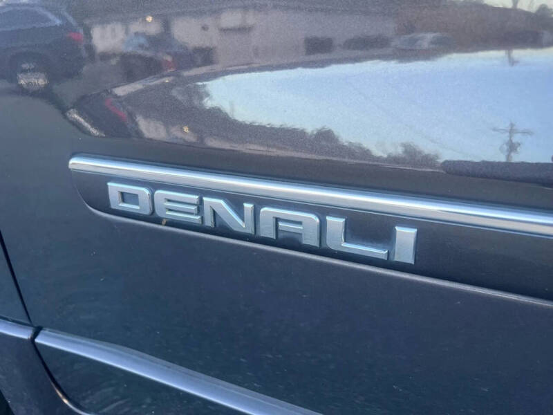 2016 GMC Acadia Denali