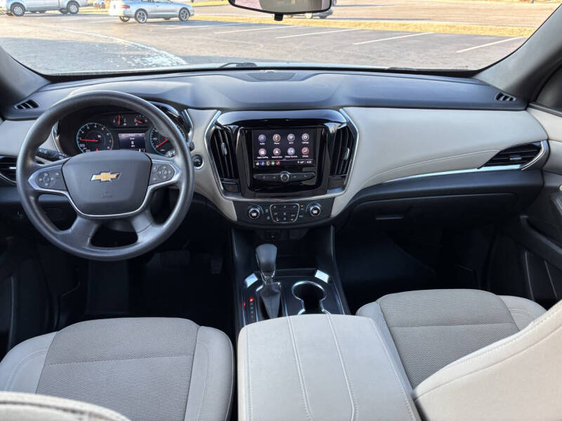 2022 Chevrolet Traverse LS