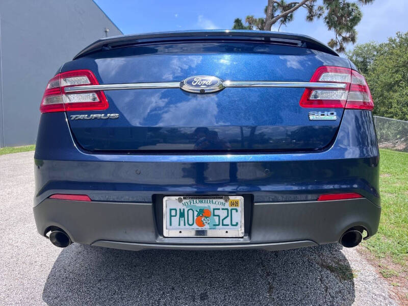 2016 Ford Taurus SHO