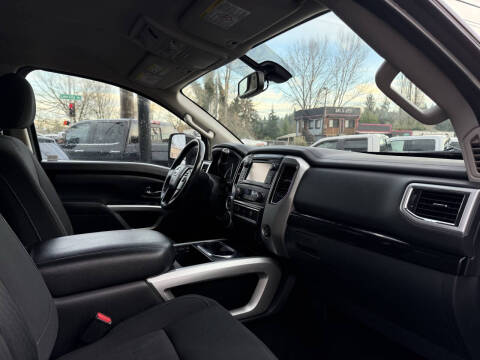 2017 Nissan Titan XD SV