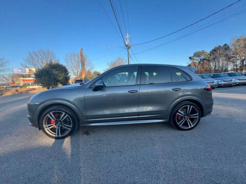 2014 Porsche Cayenne GTS