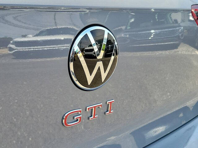 2024 Volkswagen Golf GTI SE
