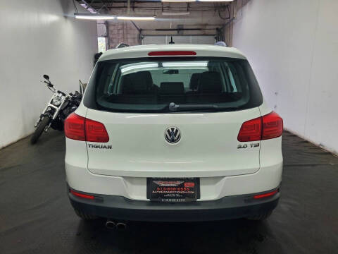 2016 Volkswagen Tiguan 2.0T SE
