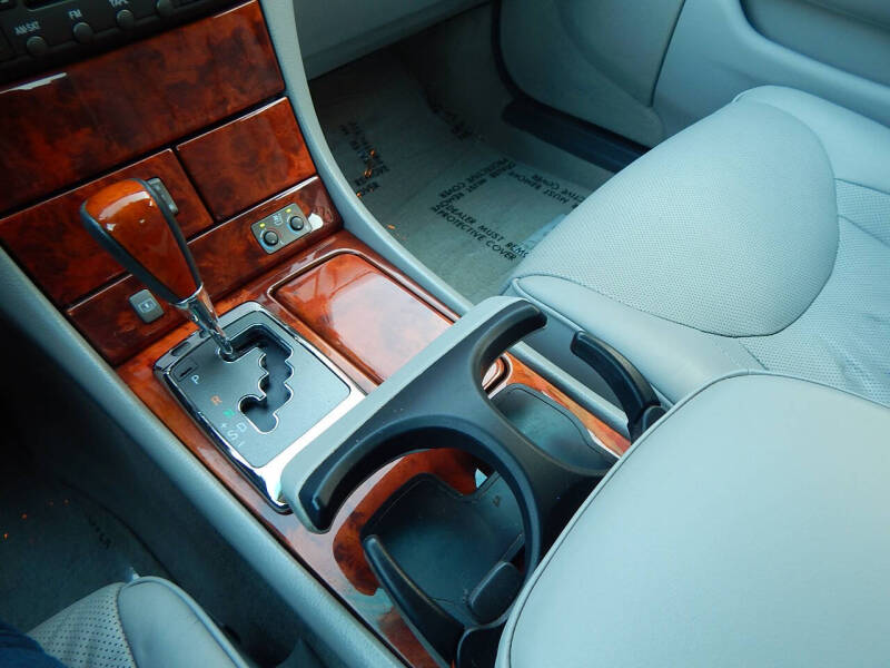 2005 Lexus LS 430
