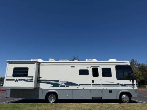 2004 Winnebago Brave