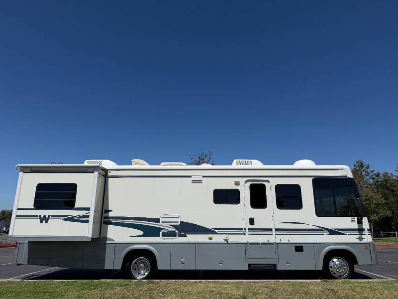 2004 Winnebago Brave