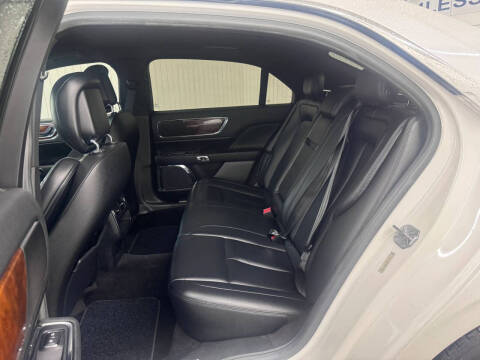 2017 Lincoln Continental Premiere