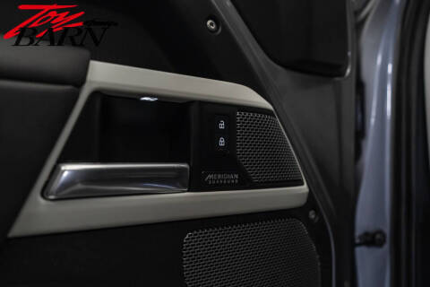 2023 Land Rover Defender 110 X-Dynamic SE