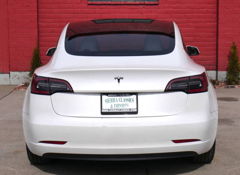 2021 Tesla Model 3 Standard Range Plus