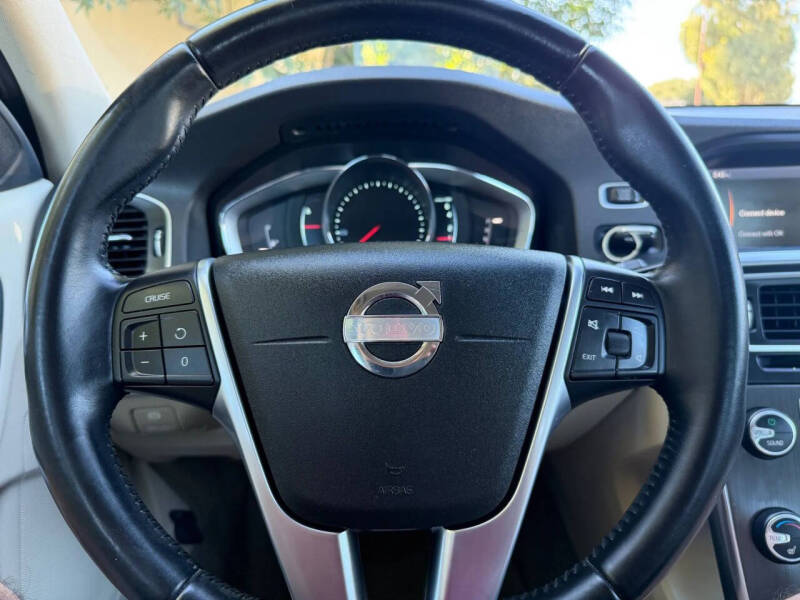 2015 Volvo S60 T5 Drive-E Premier