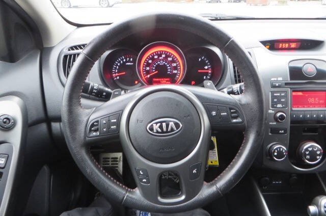 2011 Kia Forte SX photo 44