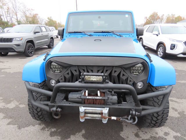 2011 Jeep Wrangler Unlimited for sale at Modern Automotive Group LLC in Lafayette, TN