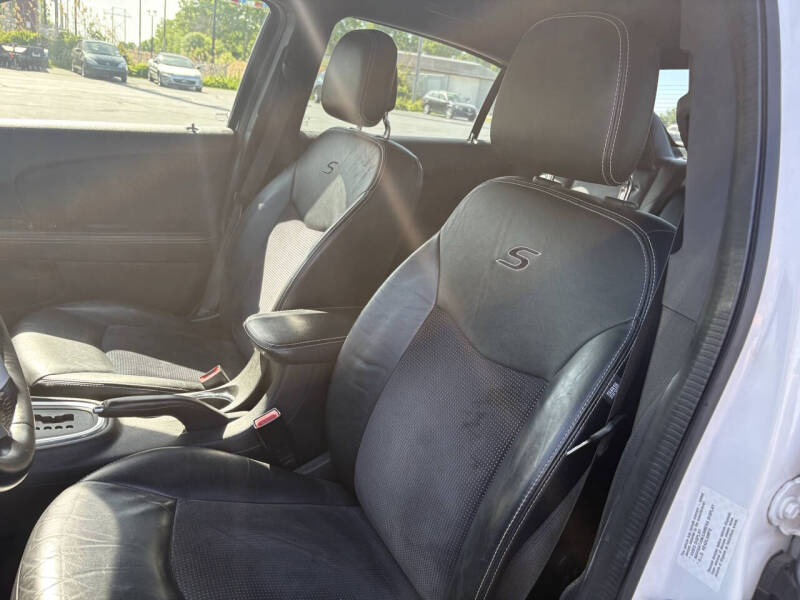 2013 Chrysler 200 Limited