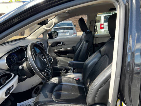2020 Chrysler Pacifica Touring L