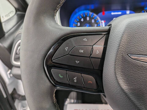 2024 Chrysler Pacifica Touring