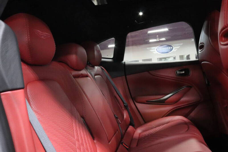 2021 Aston Martin DBX