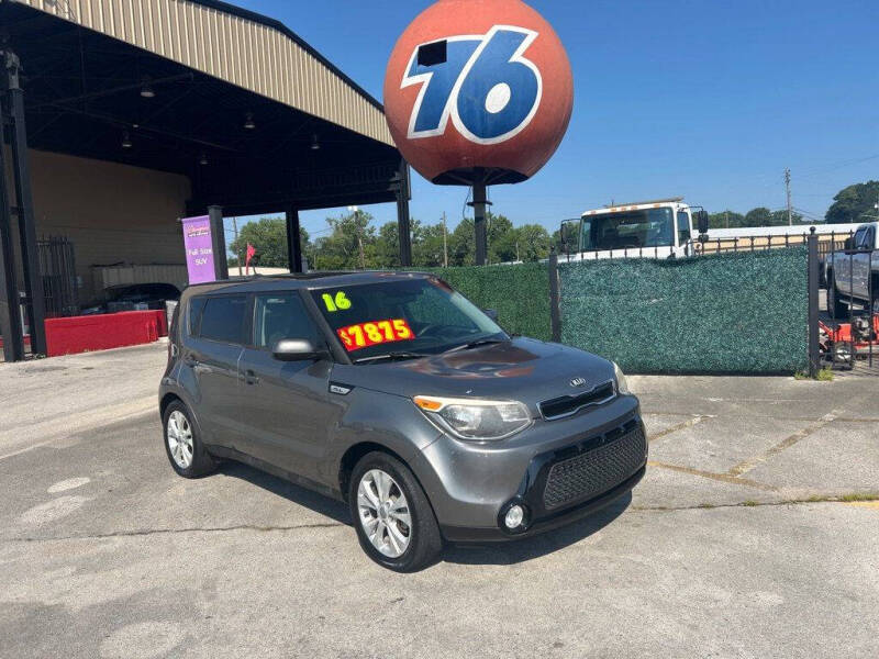 2016 Kia Soul +