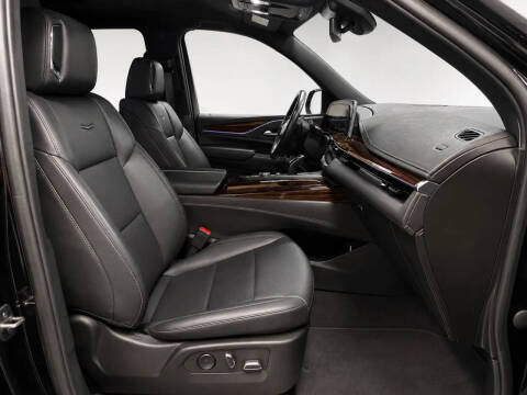2023 Cadillac Escalade ESV Luxury