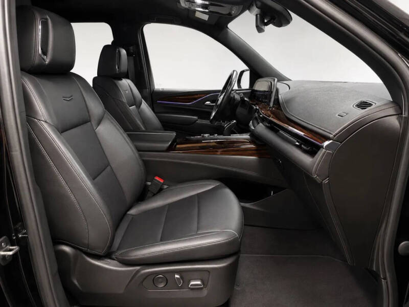 2023 Cadillac Escalade ESV Luxury