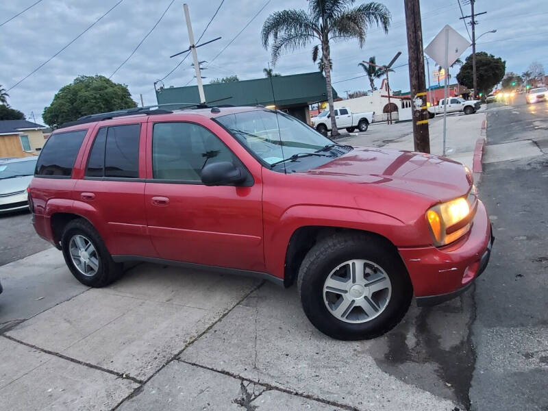 2005 Chevrolet TrailBlazer for sale at Nueva Italia Motors in Ventura CA