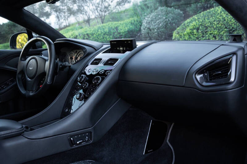 2014 Aston Martin Vanquish