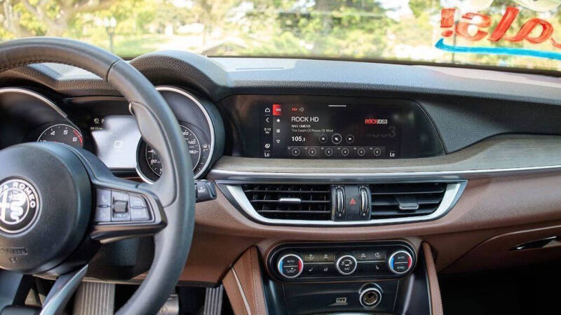 2021 Alfa Romeo Stelvio Ti Sport