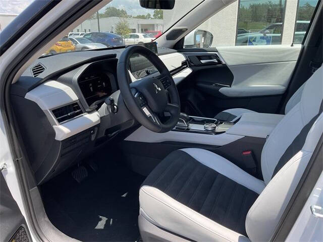 2026 Mitsubishi Outlander SE