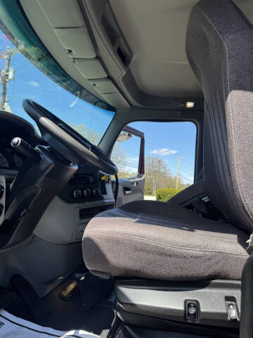 2021 Peterbilt 567