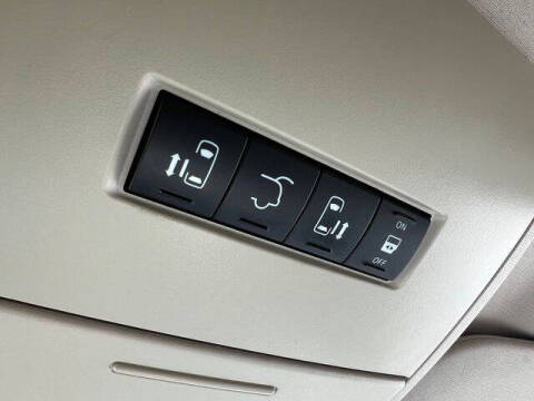 2013 Chrysler Town and Country Touring