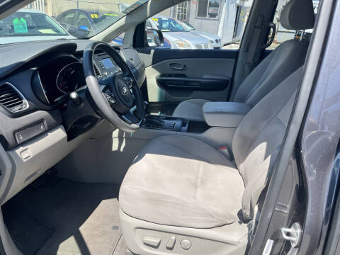 2015 Kia Sedona LX