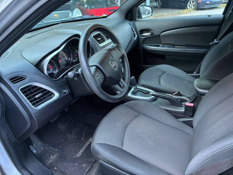 2013 Dodge Avenger SE