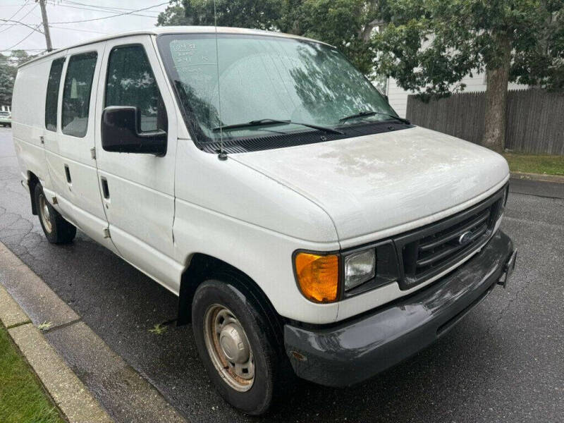 2005 Ford E-Series E-150