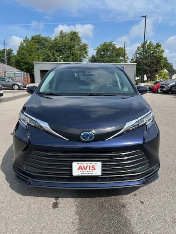 2023 Toyota Sienna LE 8-Passenger