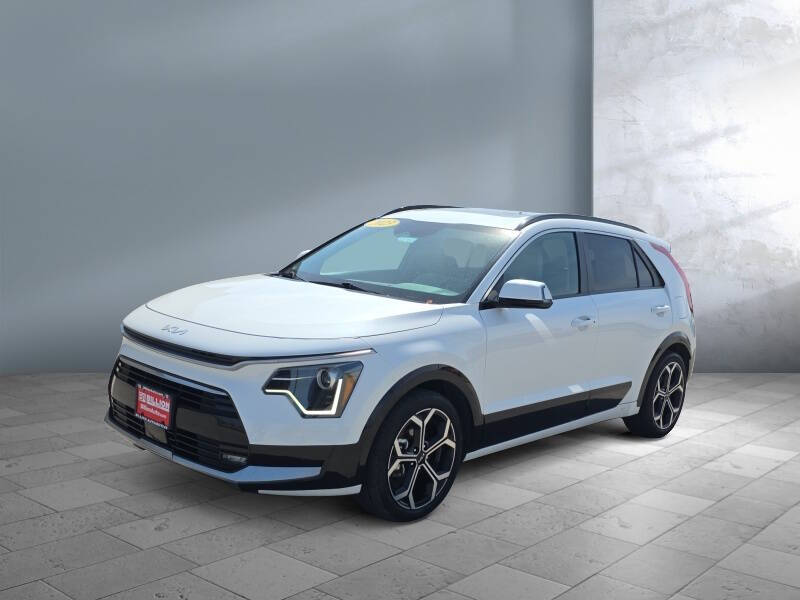 White 2023 Kia Niro EX Touring EX Touring 4dr Crossover 1