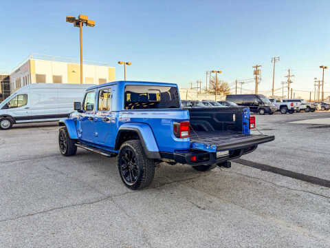 2025 Jeep Gladiator NightHawk