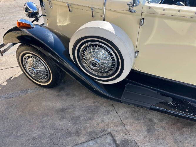 1977 Ford Roadster