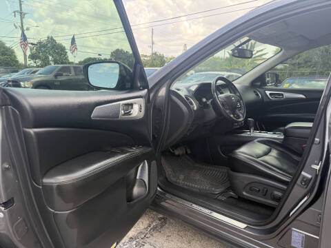 2018 Nissan Pathfinder SL