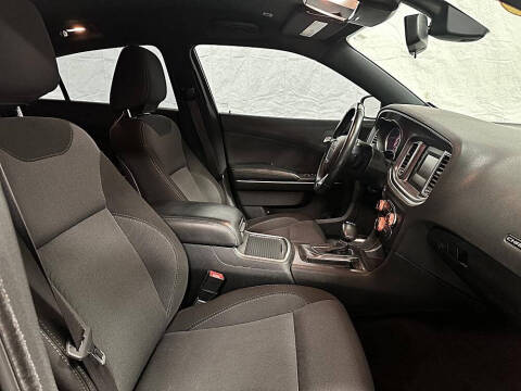 2017 Dodge Charger SE