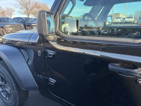 2026 Jeep Gladiator Sport S